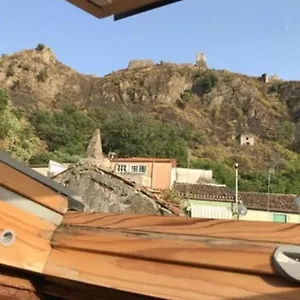 https://casa-rosa-in-stile-siciliano-vicino-giardini-e-taormina.sicilyhotelsitaly.net